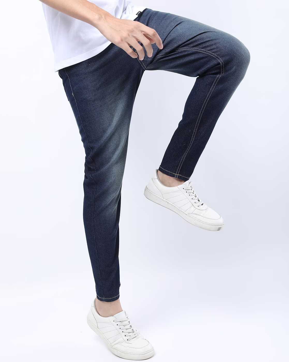 Mid-Wash Tapered Fit Jeans with Insert Pockets 1