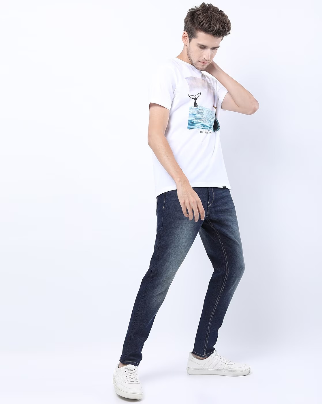Mid-Wash Tapered Fit Jeans with Insert Pockets - Image 4